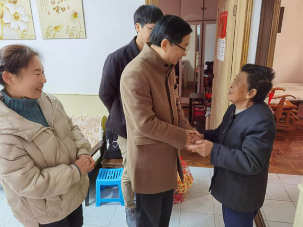 公司黨委開展走訪慰問(wèn)工作 公司黨委開展走訪慰問(wèn)工作