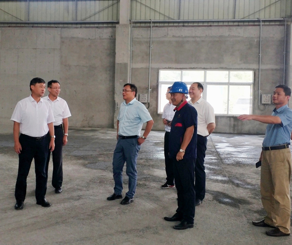 集團(tuán)公司黨委委員、股份公司黨委書(shū)記、總經(jīng)理蔣培進(jìn)到矸石項(xiàng)目部調(diào)研 