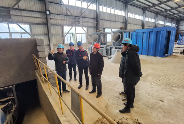 公司黨委書(shū)記調(diào)研中試線(xiàn)項(xiàng)目 公司黨委書(shū)記調(diào)研中試線(xiàn)項(xiàng)目