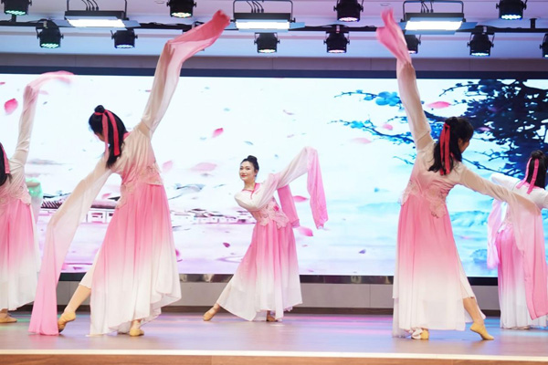 公司舉辦元宵節(jié)系列活動 公司舉辦元宵節(jié)系列活動