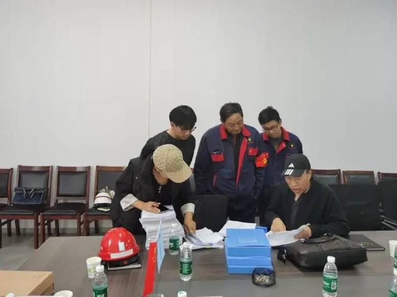 赤峰金通二期電解項目部順利通過赤峰市高新區(qū)國慶節(jié)前安全、質(zhì)量聯(lián)合專項檢查 